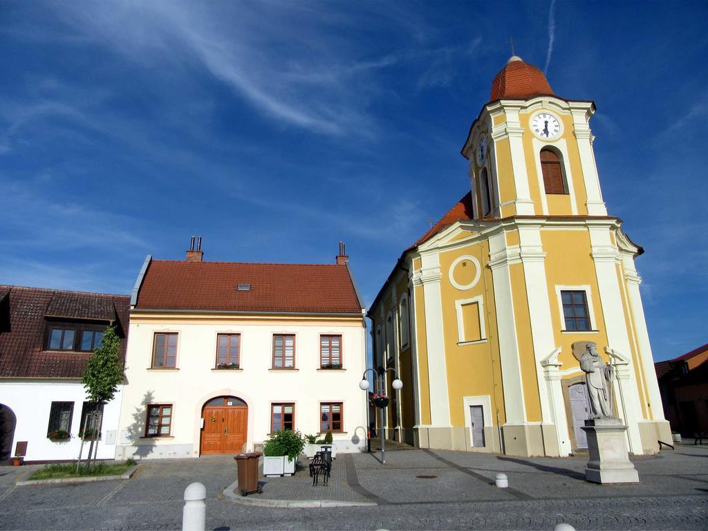 Apartman U Kostela Veselí nad Moravou Exterior foto